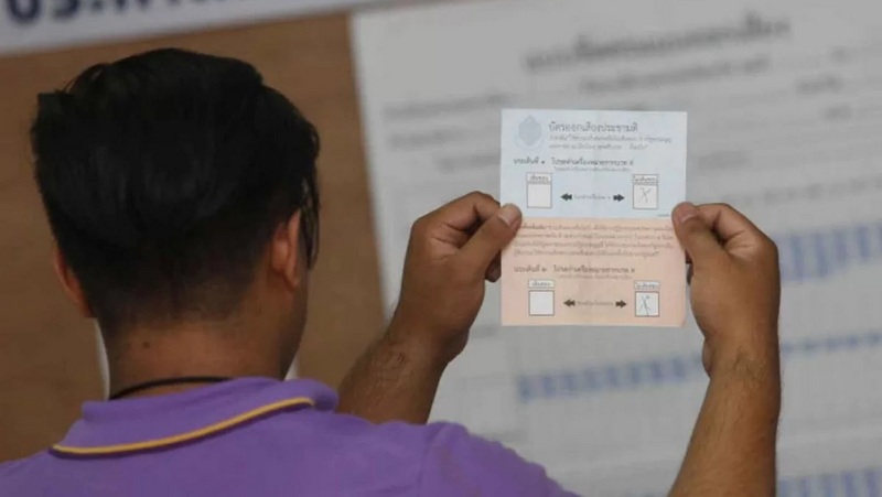 Postal voting plan needs court clarification: EC
