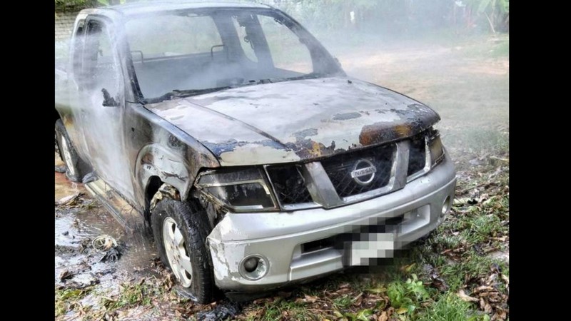Pickup truck gutted by fire in Thalang
