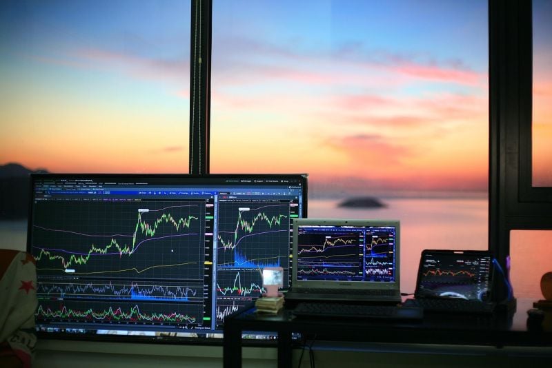 How Early Economic Signals Can Help You Spot Forex Trends Before They Happen