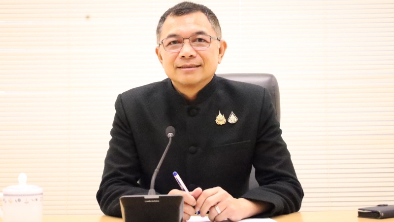 More Phuket citizens’ to travel to pay respects to Queen Mother’s royal remains