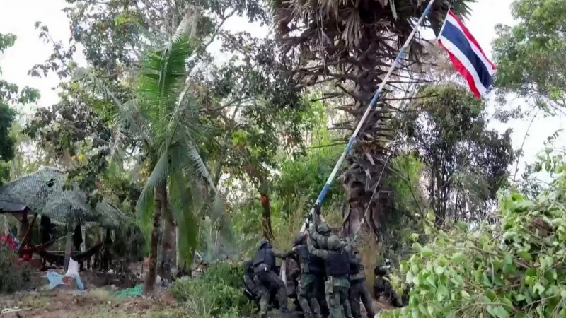 Cambodia continues attacks on Thailand as curfew expanded
