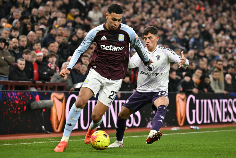 Villa face Chelsea test as Premier League title race heats up