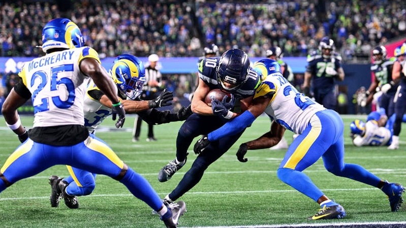 Patriots, Seahawks set up Super Bowl rematch