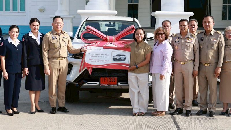Red Cross lottery winners receive prizes at Provincial Hall