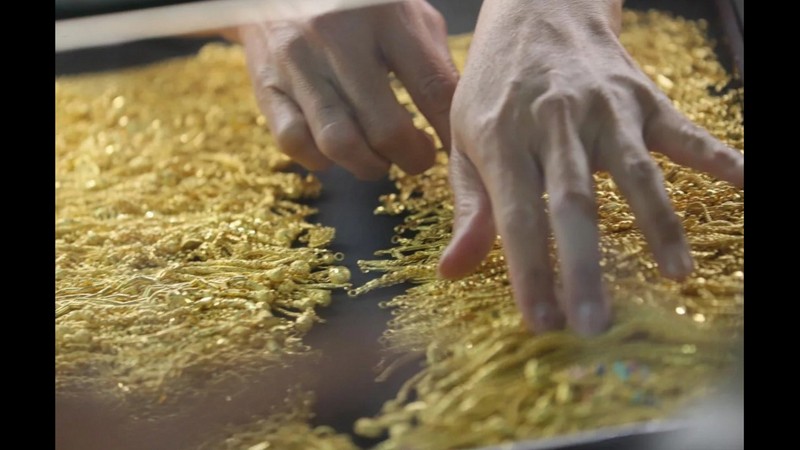 Stricter rules for online gold platforms