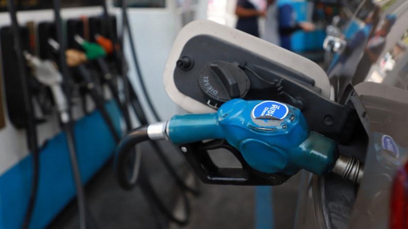Government acts to avert fuel crisis