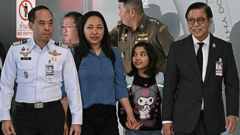 First Thais evacuated from Iran arrive in Bangkok