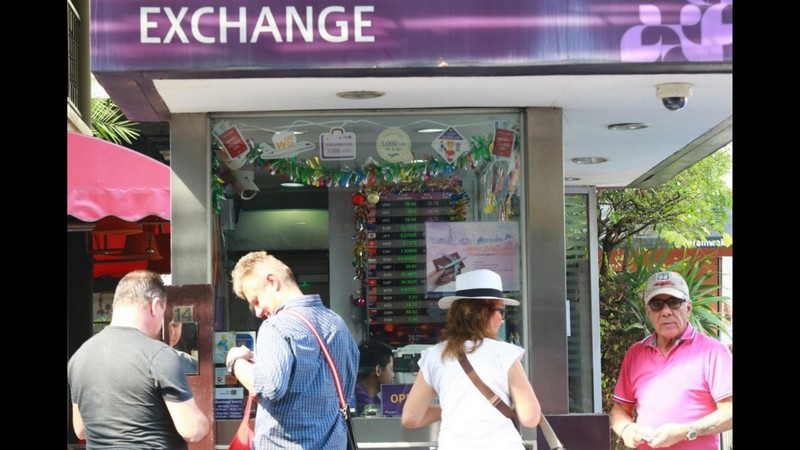 Baht may fall to 35 per dollar if war persists