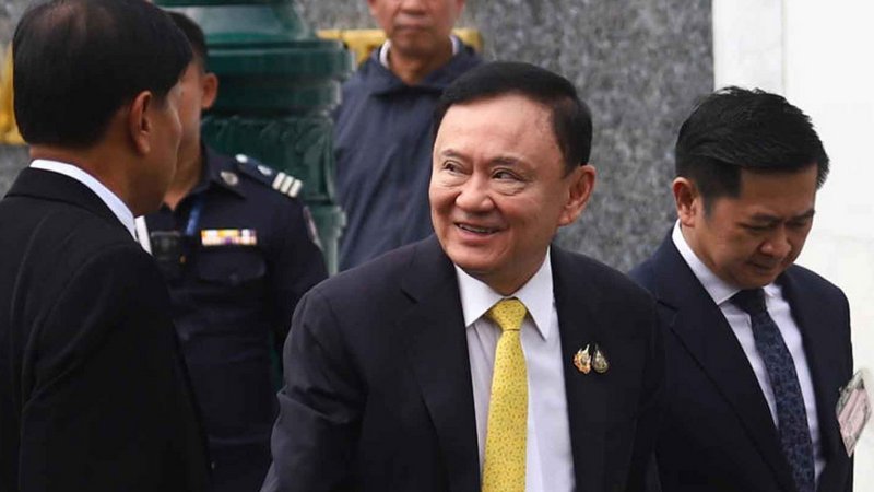 Thaksin on inmate parole list for May