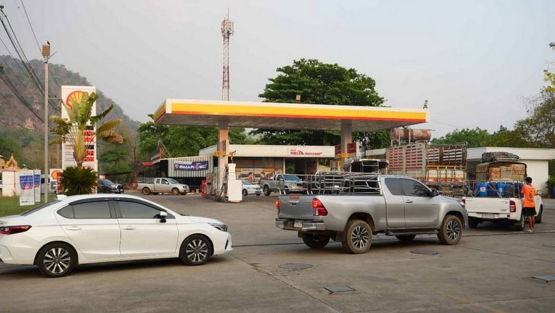 Thai fuel prices soar by B6 a litre