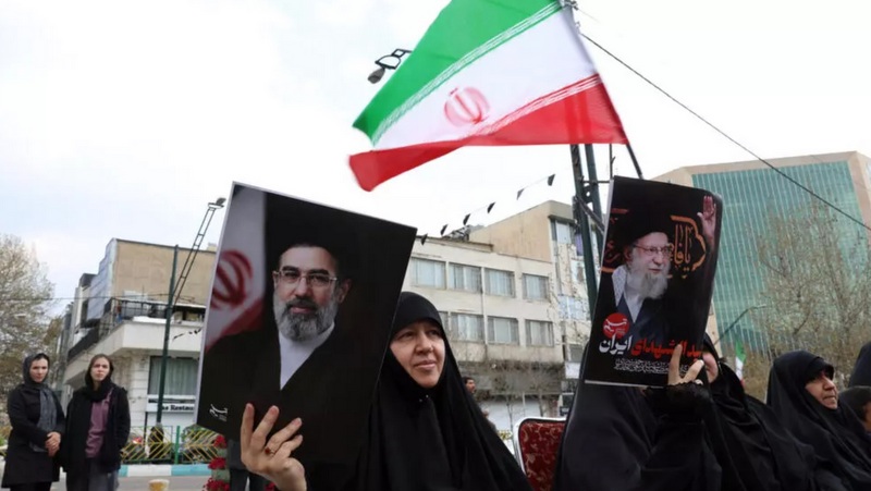Israel under fire from Iran missiles as Trump issues new warning