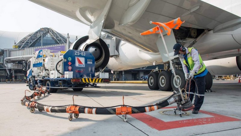 Call for jet fuel tax break as costs soar