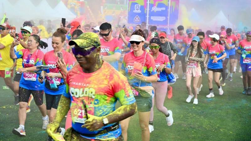 Thanyapura Color Fun Run dazzles