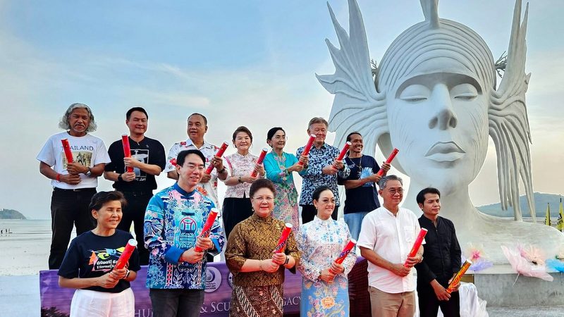 Phuket Town ‘gifted’ B6mn in Biennale sculptures