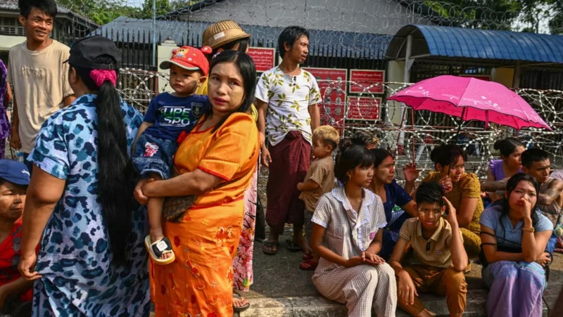 Myanmar leader commutes all death sentences