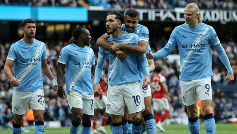 Man City gain edge over Arsenal in Premier League title race