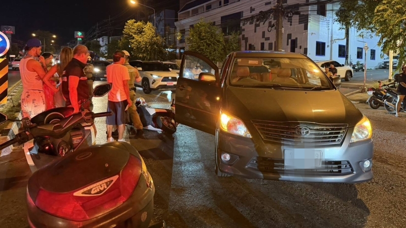 Phuket traffic police officer injured in U-turn collision