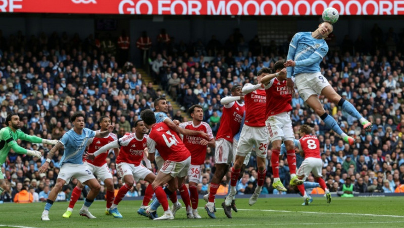 Arsenal eye return to top spot, Spurs fight for survival