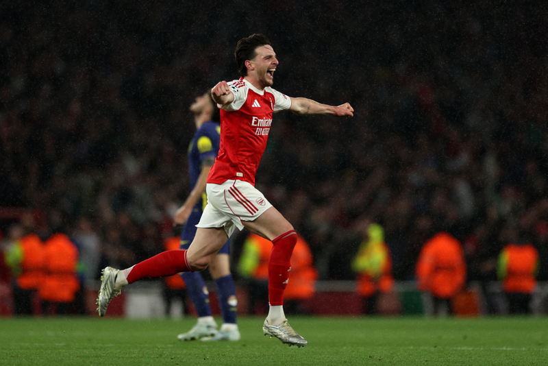 Arsenal sense Premier League glory as Spurs eye safety