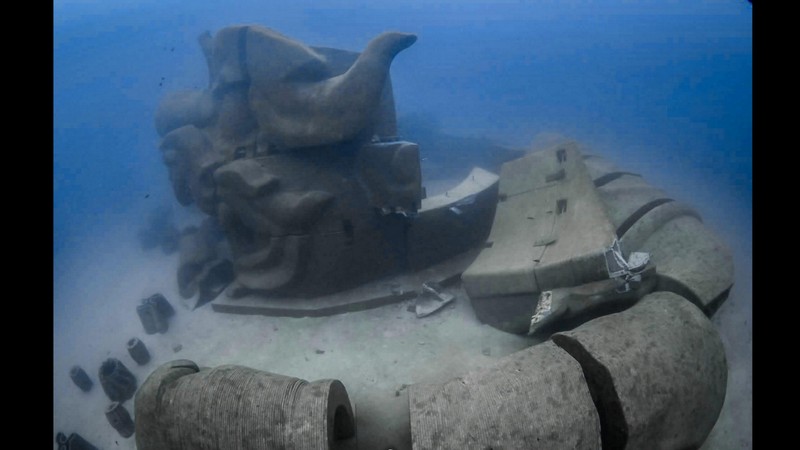 Hanuman reef statue damaged by monsoon