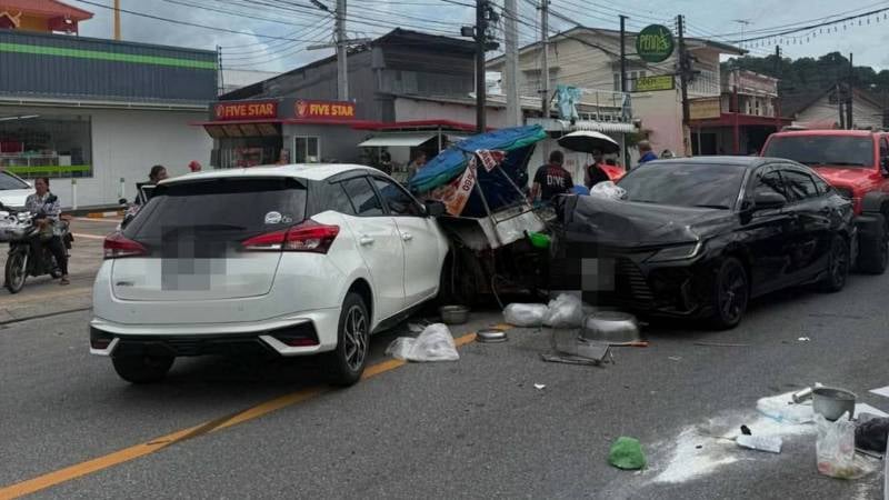 Yaris slams head-on into saleng in Phuket Town