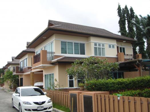 3 bedroom Pool Villa in Chalong