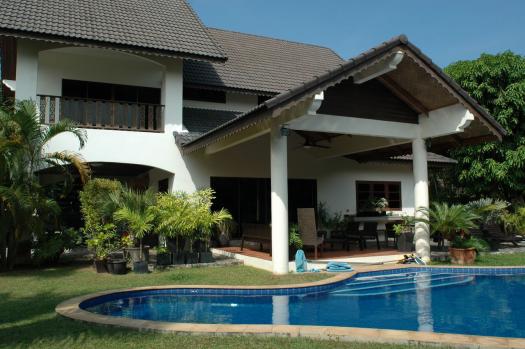 House With Pool-Rawai/Nai Harn
