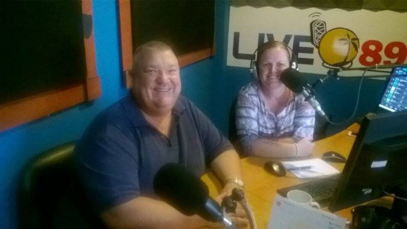 Donna Toon having a chat with Ian Phillips from Phuket Love You Club