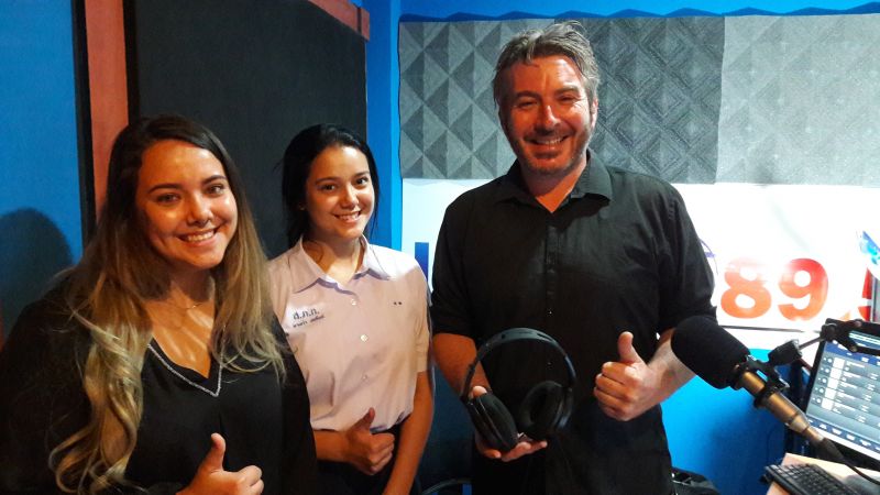 LIVING IN PHUKET - KIM & AVY -on 'LIVE 89.5 FM - 'DRIVE on LIVE' with JASON WILDER - 20-11-2017