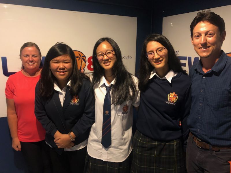 Claudia, Un and World all students in Year 13 at BISP, together with their teacher David Berman the schools Extended Curriculum Coordinator - with Donna - Lounge @ Live - 26.11.2018