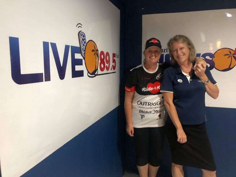 Tina Hall joined Donna for Lounge at Live this weekend!